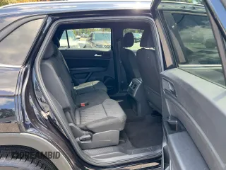 2020 Volkswagen Atlas S with VIN 1V2GC2CA3LC225388, listed as a Copart auction lot 62426205 with 133,709 mi miles and Clean title. Bid and sale history available at DreamBid. Image 6.