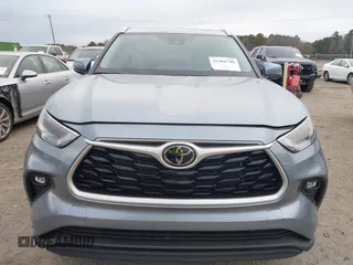 2024 Toyota Highlander LE z VIN 5TDKDRAH2RS542863, wystawiony jako IAAI lot #41466780 z przebiegiem 6 558 mil mil oraz . Historia ofert i sprzedaży dostępna na DreamBid. Obrazek 12.