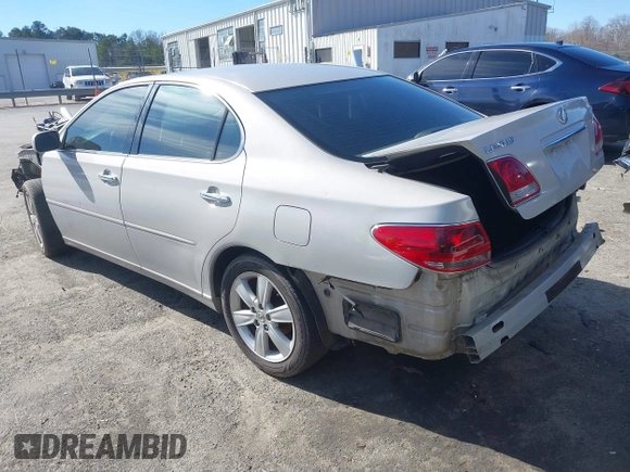 2005 Lexus ES 330 with VIN JTHBA30G555100804, listed as a IAAI auction lot 41595677 with 259,404 mi miles. Bid and sale history available at carsss.com. Image 3.