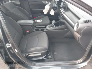 2021 Kia Forte LXS with VIN 3KPF24AD6ME324855, listed as a IAAI auction lot 42405970 with 45,219 mi miles and . Bid and sale history available at DreamBid. Image 5.