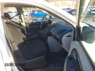 2011 Dodge Grand Caravan Cargo with VIN 2D4RN1AG0BR710134, listed as a IAAI auction lot 41385972 with 178,092 mi miles. Bid and sale history available at carsss.com. Image 5.