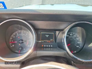 2017 Ford Mustang V6 z VIN 1FA6P8AM8H5208458, wystawiony jako Copart lot #60835695 z przebiegiem 74 987 mil mil oraz Czysty tytuł • Clean title. Historia ofert i sprzedaży dostępna na DreamBid. Obrazek 9.