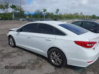 2017 Hyundai Sonata SE with VIN 5NPE24AF2HH572647, listed as a IAAI auction lot 40607675 with 117,259 mi miles and . Bid and sale history available at DreamBid. Image 3.