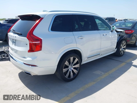 2021 Volvo XC90 Inscription with VIN YV4A22PLXM1773176, listed as a IAAI auction lot 41807839 with 34,245 mi miles. Bid and sale history available at carsss.com. Image 4.