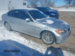 2006 BMW 3 Series 325xi with VIN WBAVD13536KT79707, listed as a IAAI auction lot 41579474 with 1 mi miles. Bid and sale history available at carsss.com. Image 1.