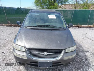1999 Chrysler Town & Country LXi with VIN 1C4GP54LXXB553393, listed as a IAAI auction lot 41968605 with 256,400 mi miles. Bid and sale history available at carsss.com. Image 6.
