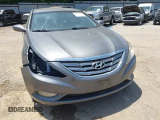 2012 Hyundai Sonata SE z VIN 5NPEC4AC8CH418438, wystawiony jako IAAI lot #42352361 z przebiegiem 138 952 mil mil oraz . Historia ofert i sprzedaży dostępna na DreamBid. Obrazek 6.