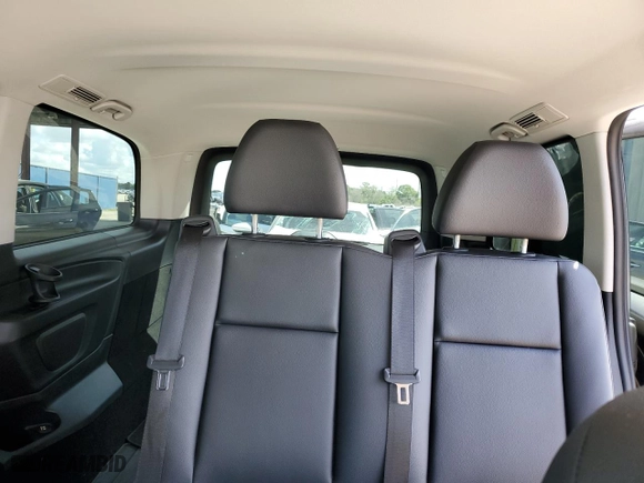 2016 Mercedes-Benz Metris Passenger Van with VIN WD4PG2EEXG3105766, listed as a Copart auction lot 72269644 with 85,664 mi miles and Salvage Title. Bid and sale history available at carsss.com. Image 10.