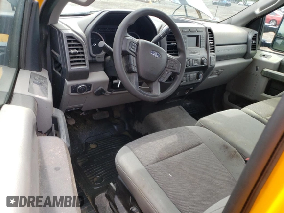 2020 Ford F-250 XL z VIN 1FTBF2A68LEC33248, wystawiony jako Copart lot #62225295 z przebiegiem 37 398 mil mil oraz Szkoda całkowita • Salvage title. Historia ofert i sprzedaży dostępna na DreamBid. Obrazek 8.