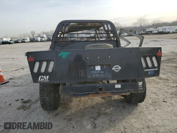 2002 Chevrolet Silverado 1500HD LT z VIN 1GCGK13U02F246396, wystawiony jako Copart lot #85023234 z przebiegiem Nie podano mil oraz Szkoda całkowita • Salvage title. Historia ofert i sprzedaży dostępna na DreamBid. Obrazek 6.
