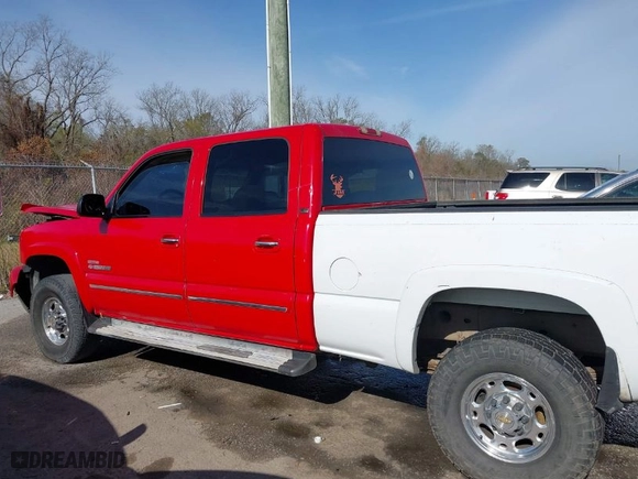 2003 Chevrolet Silverado 2500HD LS with VIN 1GCHK231X3F227601, listed as a IAAI auction lot 41295238 with 218,021 mi miles. Bid and sale history available at carsss.com. Image 14.