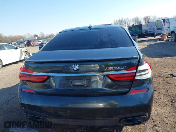 2016 BMW 7 Series 740i с VIN WBA7E2C53GG547930, выставлен на аукционе IAAI как лот 41691844 с пробегом 115 045 миль миль и . История ставок и продаж доступна на DreamBid. Изображение 16.