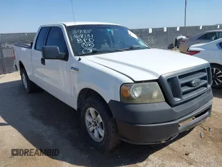 2006 Ford F-150 STX with VIN 1FTRX12W16NB02199, listed as a IAAI auction lot 41775093 with 222,556 mi miles. Bid and sale history available at carsss.com. Image 1.