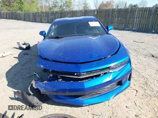 2018 Chevrolet Camaro 1LT with VIN 1G1FB1RS6J0150932, listed as a IAAI auction lot 42002178 with 30,530 mi miles. Bid and sale history available at carsss.com. Image 12.