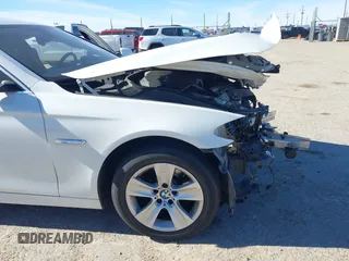 2013 BMW 5 Series 528i with VIN WBAXG5C59DDY32432, listed as a IAAI auction lot 41230673 with 103,069 mi miles and . Bid and sale history available at carsss.com. Image 6.