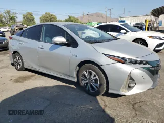 2017 Toyota Prius Plus with VIN JTDKARFP4H3064650, listed as a Copart auction lot 60740765 with 114,460 mi miles and Salvage title. Bid and sale history available at DreamBid. Image 4.