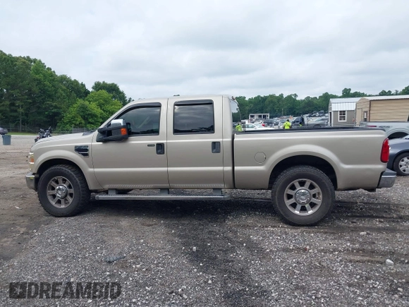 2010 Ford F-250 XL z VIN 1FTSW2AR4AEB11767, wystawiony jako IAAI lot #42490922 z przebiegiem 258 343 mil mil oraz . Historia ofert i sprzedaży dostępna na DreamBid. Obrazek 14.