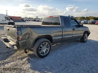 2001 Chevrolet Silverado 1500 LS with VIN 2GCEC19T111250885, listed as a Copart auction lot 46539635 with 0 mi miles and Salvage Title. Bid and sale history available at carsss.com. Image 3.