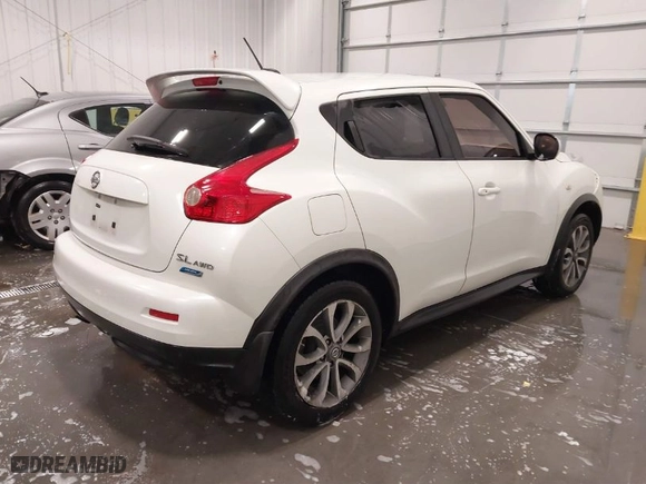 2012 Nissan Juke SV with VIN JN8AF5MV3CT126303, listed as a IAAI auction lot 41609343 with 107,237 mi miles. Bid and sale history available at carsss.com. Image 4.