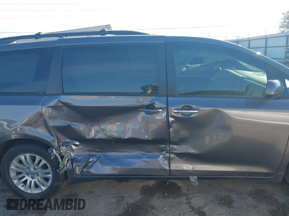 2016 Toyota Sienna XLE with VIN 5TDYK3DC6GS710062, listed as a IAAI auction lot 40953646 with 145,233 mi miles. Bid and sale history available at carsss.com. Image 12.