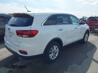 2020 Kia Sorento LX with VIN 5XYPGDA55LG613631, listed as a IAAI auction lot 41883791 with 107,759 mi miles and . Bid and sale history available at carsss.com. Image 4.