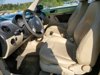 2005 Volkswagen New Beetle Coupe GL with VIN 3VWBK31C35M400925, listed as a Copart auction lot 72513484 with 199,597 mi miles and Salvage Title. Bid and sale history available at carsss.com. Image 7.