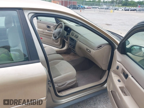 2003 Ford Taurus SES Standard with VIN 1FAFP55213A225447, listed as a IAAI auction lot 42206073 with 177,163 mi miles. Bid and sale history available at carsss.com. Image 5.