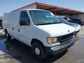 1998 Ford Econoline Cargo with VIN 1FTRE1420WHB15038, listed as a IAAI auction lot 41826051 with 338,809 mi miles. Bid and sale history available at carsss.com. Image 1.