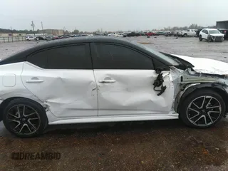 2024 Nissan Sentra SR z VIN 3N1AB8DV0RY242036, wystawiony jako IAAI lot #41345201 z przebiegiem 15 194 mil mil oraz . Historia ofert i sprzedaży dostępna na DreamBid. Obrazek 13.