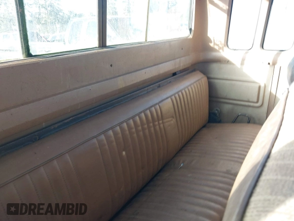 1986 Ford F-250 with VIN 1FTHX26L6GKB55629, listed as a IAAI auction lot 41287423 with 66,076 mi miles and . Bid and sale history available at DreamBid. Image 8.