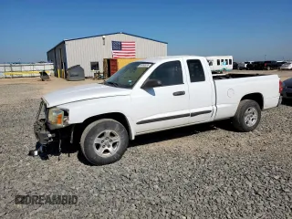 2005 Dodge Dakota SLT с VIN 1D7HE42K85S327595, выставлен на аукционе Copart как лот 64880935 с пробегом 135 771 миль миль и Списание • Salvage title. История ставок и продаж доступна на DreamBid. Изображение 1.