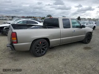 2001 Chevrolet Silverado 1500 LS with VIN 2GCEC19V411388891, listed as a Copart auction lot 48082215 with 178,973 mi miles and Salvage Title. Bid and sale history available at carsss.com. Image 3.