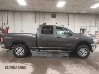 2021 Ram 2500 Tradesman с VIN 3C6UR5CJ3MG681322, выставлен на аукционе IAAI как лот 41876099 с пробегом 95 226 миль миль и . История ставок и продаж доступна на DreamBid. Изображение 13.