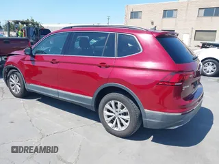 2018 Volkswagen Tiguan SEL z VIN 3VV3B7AX1JM214734, wystawiony jako IAAI lot #42473627 z przebiegiem 79 152 mil mil oraz . Historia ofert i sprzedaży dostępna na DreamBid. Obrazek 3.