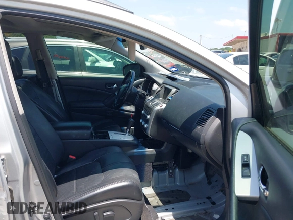 2014 Nissan Murano SV z VIN JN8AZ1MU4EW422326, wystawiony jako IAAI lot #42443318 z przebiegiem 229 169 mil mil oraz . Historia ofert i sprzedaży dostępna na DreamBid. Obrazek 5.