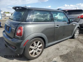 2013 MINI Hardtop S with VIN WMWSV3C50DT393440, listed as a Copart auction lot 55170145 with 141,896 mi miles and Clean Title. Bid and sale history available at DreamBid. Image 3.