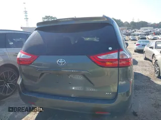 2018 Toyota Sienna XLE Auto Access Seat with VIN 5TDYZ3DC6JS931549, listed as a IAAI auction lot 41792676 with 115,673 mi miles. Bid and sale history available at carsss.com. Image 16.
