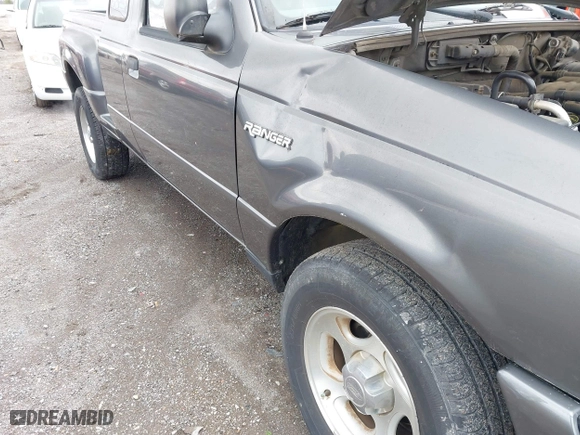 2004 Ford Ranger XL with VIN 1FTYR14U14PA61284, listed as a IAAI auction lot 41967952 with 193,680 mi miles. Bid and sale history available at carsss.com. Image 6.