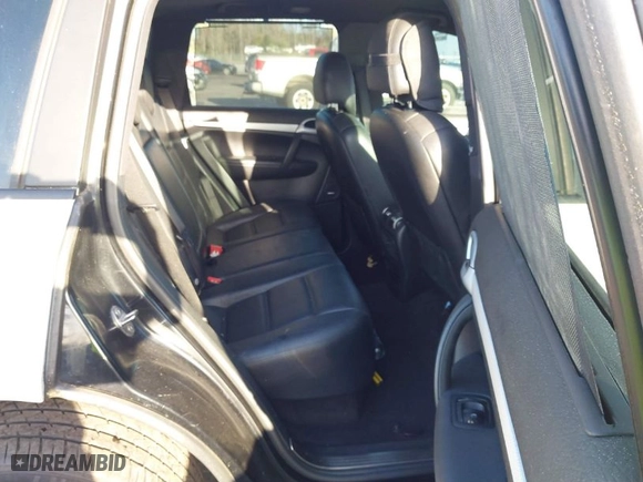 2008 Porsche Cayenne S with VIN WP1AB29P58LA33157, listed as a IAAI auction lot 41701604 with 137,625 mi miles. Bid and sale history available at carsss.com. Image 8.