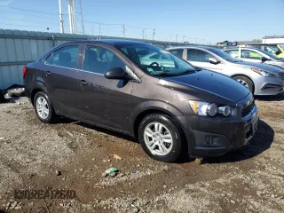 2015 Chevrolet Sonic LT z VIN 1G1JC5SH2F4200996, wystawiony jako Copart lot #53979965 z przebiegiem 129 200 mil mil oraz Szkoda całkowita • Salvage title. Historia ofert i sprzedaży dostępna na DreamBid. Obrazek 4.