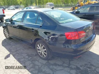 2013 Volkswagen Jetta SE with VIN 3VWDP7AJ3DM360389, listed as a IAAI auction lot 42221604 with 255,244 mi miles and . Bid and sale history available at DreamBid. Image 3.