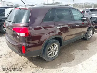 2015 Kia Sorento LX with VIN 5XYKT4A65FG641464, listed as a IAAI auction lot 41759770 with 50,628 mi miles. Bid and sale history available at carsss.com. Image 4.