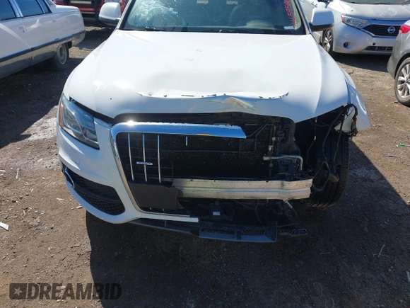 2012 Audi Q5 3.2L Premium Plus with VIN WA1DKAFP0CA012776, listed as a IAAI auction lot 41659580 with 273,447 mi miles. Bid and sale history available at carsss.com. Image 6.