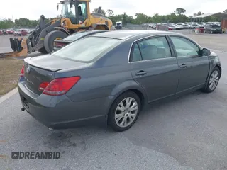 2008 Toyota Avalon XL with VIN 4T1BK36B68U261839, listed as a IAAI auction lot 41131172 with 94,829 mi miles. Bid and sale history available at carsss.com. Image 4.
