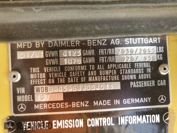 1981 Mercedes-Benz 380 SL z VIN WDBBA45A6BB004011, wystawiony jako Copart lot #51533745 z przebiegiem 94 176 mil mil oraz Tytuł czysty. Historia ofert i sprzedaży dostępna na DreamBid. Obrazek 12.