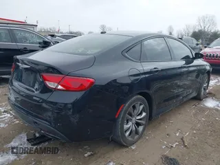 2016 Chrysler 200 S with VIN 1C3CCCBB0GN132648, listed as a IAAI auction lot 41641394 with 118,728 mi miles. Bid and sale history available at carsss.com. Image 4.
