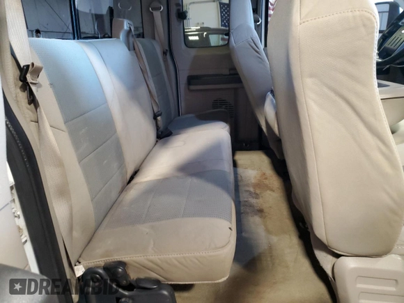 2008 Ford F-350 XL with VIN 1FTWX31R98EB22035, listed as a Copart auction lot 43644045 with 272,372 mi miles and Salvage Title. Bid and sale history available at DreamBid. Image 10.