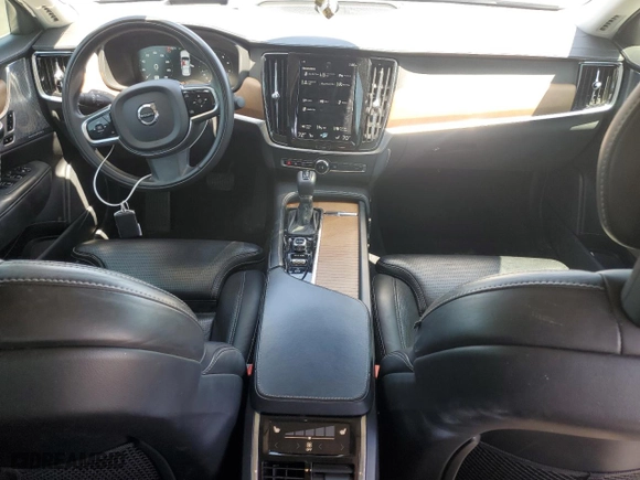 2017 Volvo S90 Inscription with VIN YV1A22MLXH1001462, listed as a Copart auction lot 54111203 with 88,634 mi miles. Bid and sale history available at carsss.com. Image 8.