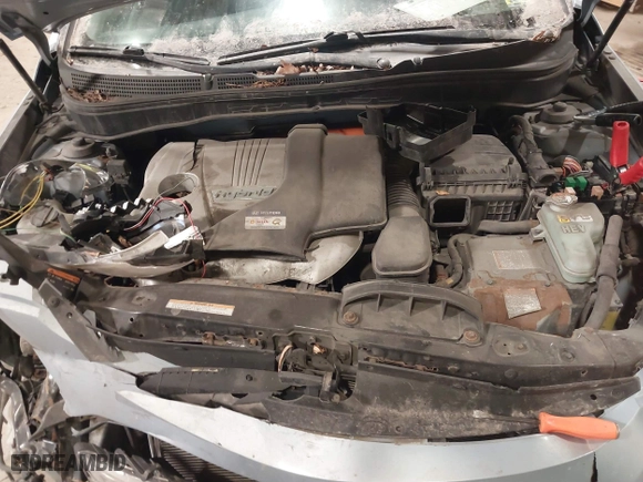 2013 Hyundai Sonata Hybrid Limited with VIN KMHEC4A44DA072580, listed as a IAAI auction lot 41489951 with 166,483 mi miles. Bid and sale history available at carsss.com. Image 10.