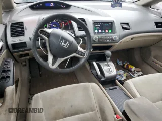 2009 Honda Civic LX z VIN 1HGFA16529L009019, wystawiony jako Copart lot #58039395 z przebiegiem 234 332 mil mil oraz Szkoda całkowita • Salvage title. Historia ofert i sprzedaży dostępna na DreamBid. Obrazek 8.